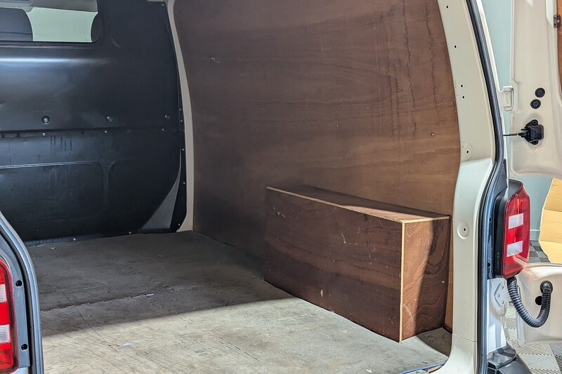 Used Volkswagen Transporter 2018 for sale - 76768849: Photo 27