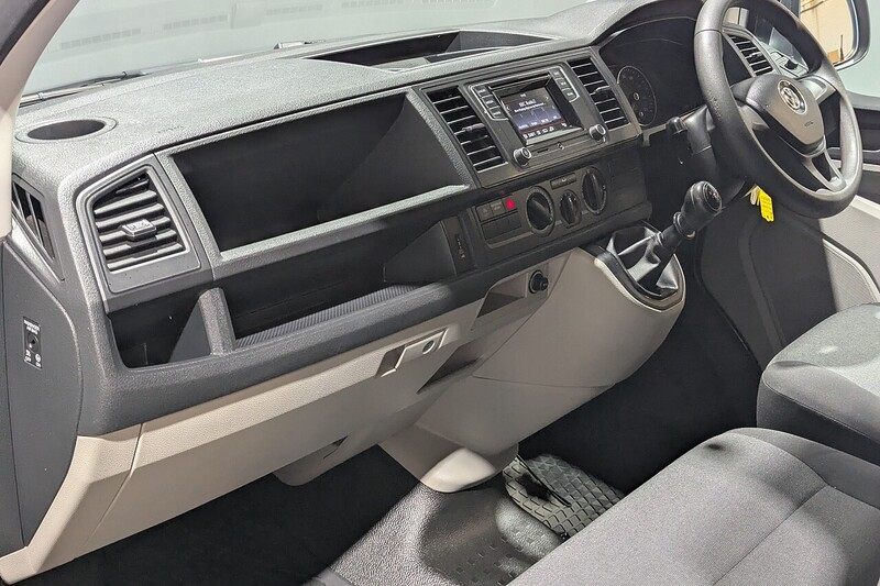 Used Volkswagen Transporter 2018 for sale - 76768849: Photo 32