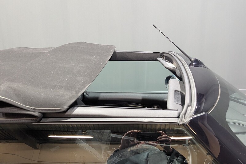 Used MINI Convertible 2016 for sale - 76626840: Photo 26