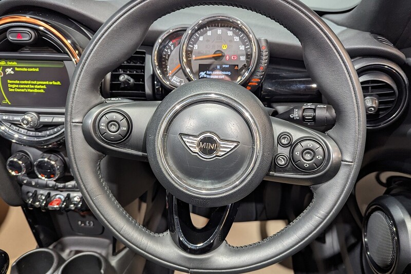 Used MINI Convertible 2016 for sale - 76626840: Photo 30