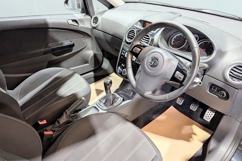 Used Vauxhall Corsa 2012 for sale - 76626838: Photo 2