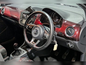 Used Volkswagen up! 2019 for sale - 77136983: Photo