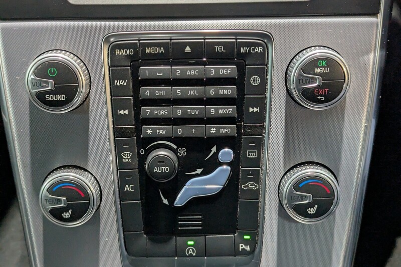 Used Volvo V60 2017 for sale - 77850941: Photo 14