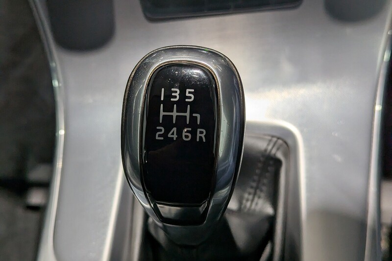 Used Volvo V60 2017 for sale - 77850941: Photo 15