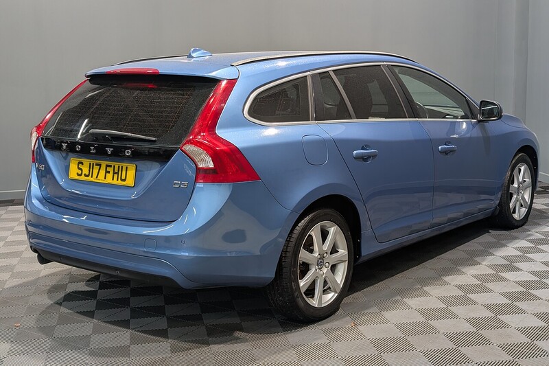 Used Volvo V60 2017 for sale - 77850941: Photo 9