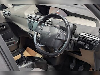 Used Citroen C4 2019 for sale - 78714000: Photo