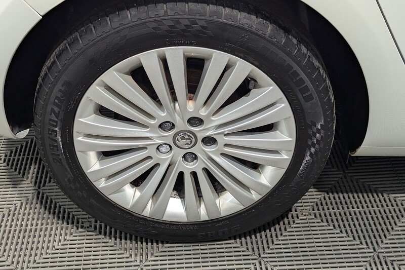 Used Vauxhall Astra 2013 for sale - 77906001: Photo 11