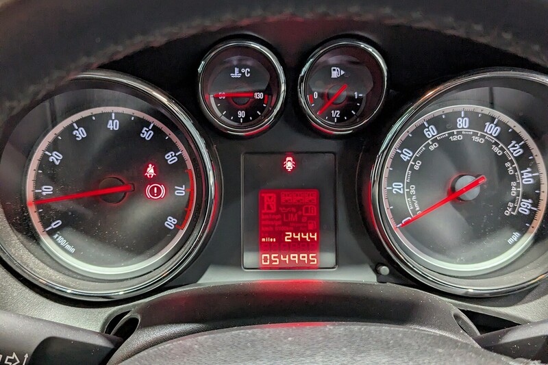 Used Vauxhall Astra 2013 for sale - 77906001: Photo 3