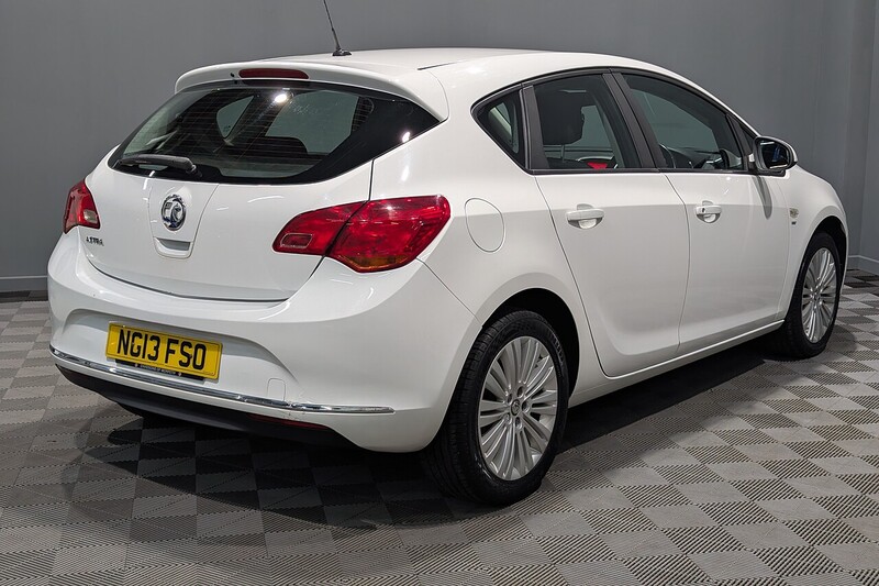 Used Vauxhall Astra 2013 for sale - 77906001: Photo 7