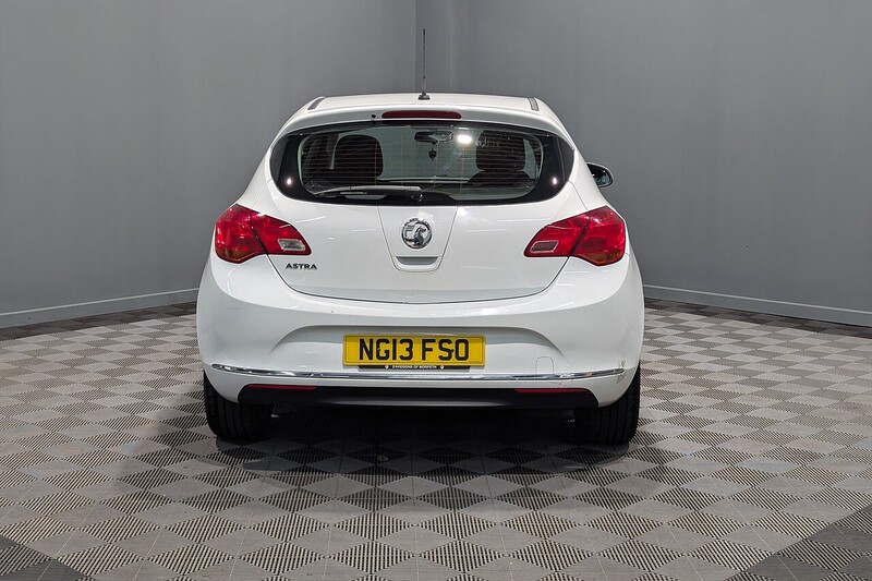 Used Vauxhall Astra 2013 for sale - 77906001: Photo 8