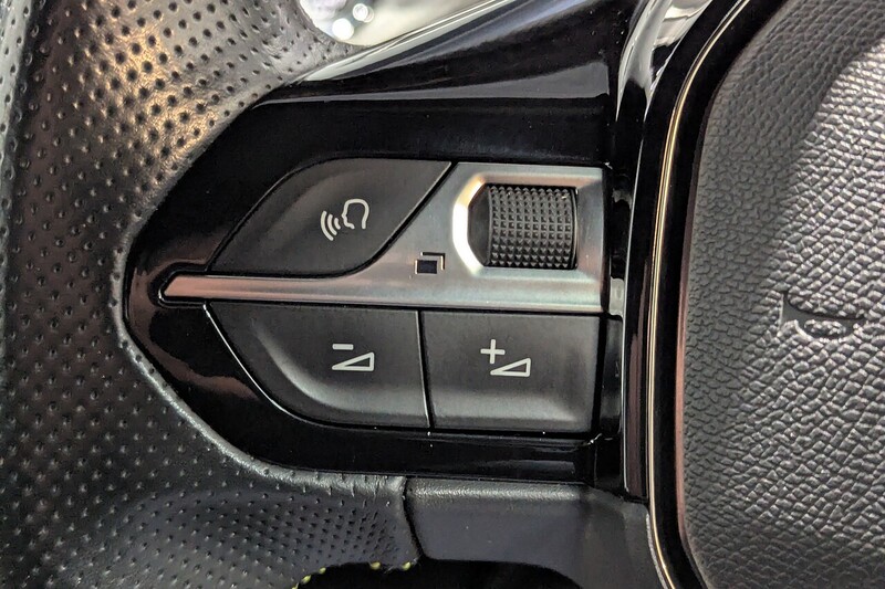 Used Peugeot 208 2020 for sale - 77932636: Photo 14