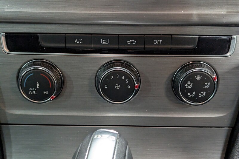 Used Volkswagen Golf 2015 for sale - 77850916: Photo 23