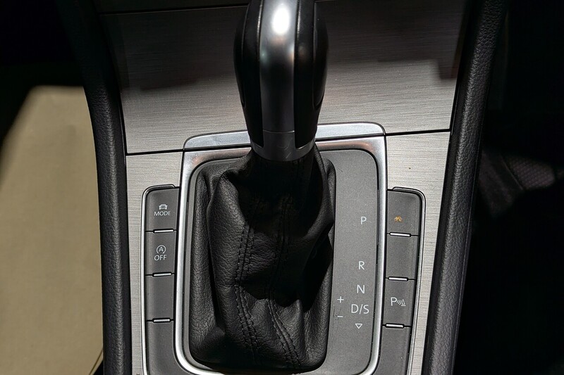 Used Volkswagen Golf 2015 for sale - 77850916: Photo 24