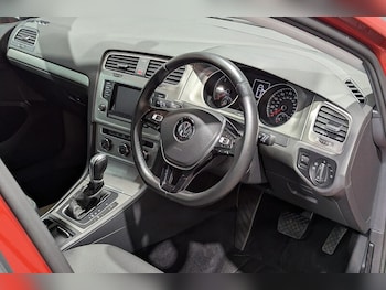 Used Volkswagen Golf 2015 for sale - 77850916: Photo