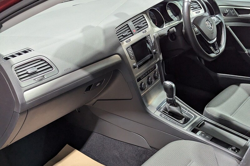 Used Volkswagen Golf 2015 for sale - 77850916: Photo 39