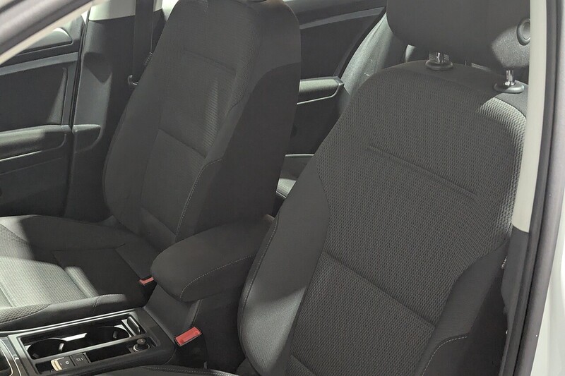 Used Volkswagen Golf 2017 for sale - 76651015: Photo 38