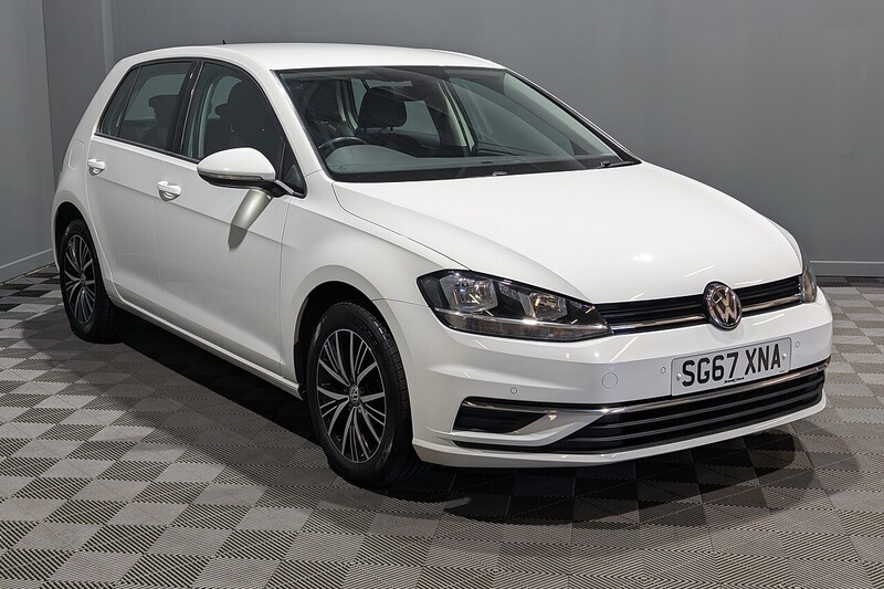 Used Volkswagen Golf 2017 for sale - 76651015: Photo 4