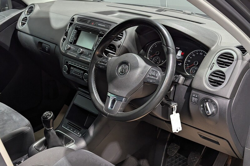 Used Volkswagen Tiguan 2014 for sale - 77850911: Photo 2