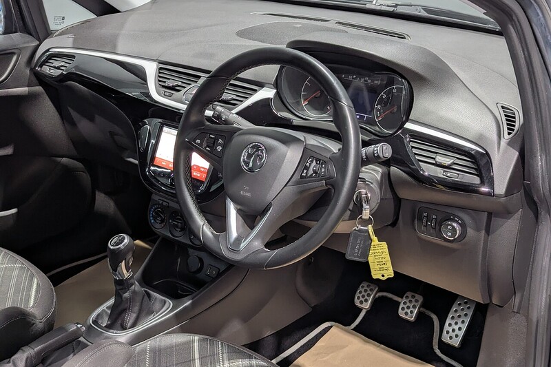 Used Vauxhall Corsa 2016 for sale - 77765993: Photo 2