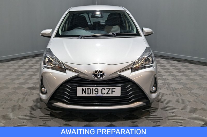 Used Toyota Yaris 2019 for sale - 76618266: Photo 2