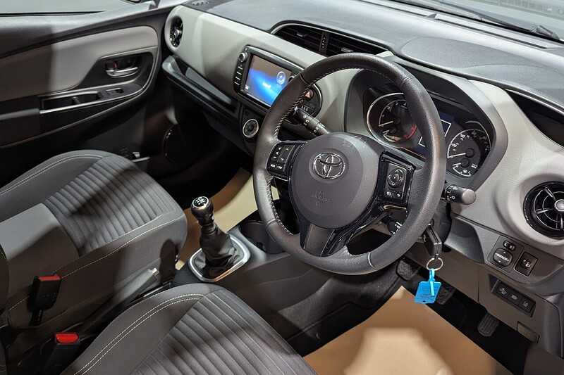 Used Toyota Yaris 2019 for sale - 76618266: Photo 23