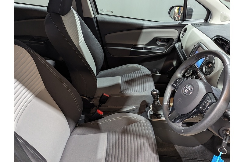 Used Toyota Yaris 2019 for sale - 76618266: Photo 29