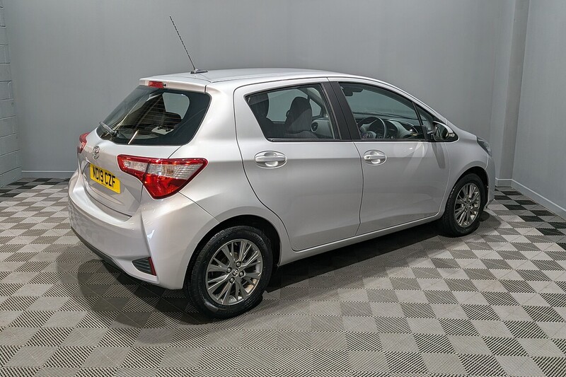 Used Toyota Yaris 2019 for sale - 76618266: Photo 32