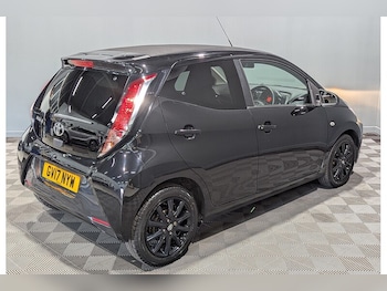 Used Toyota AYGO 2017 for sale - 79434178: Photo