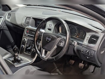 Used Volvo V60 2015 for sale - 77365347: Photo