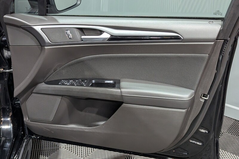 Used Ford Mondeo 2017 for sale - 76808354: Photo 25