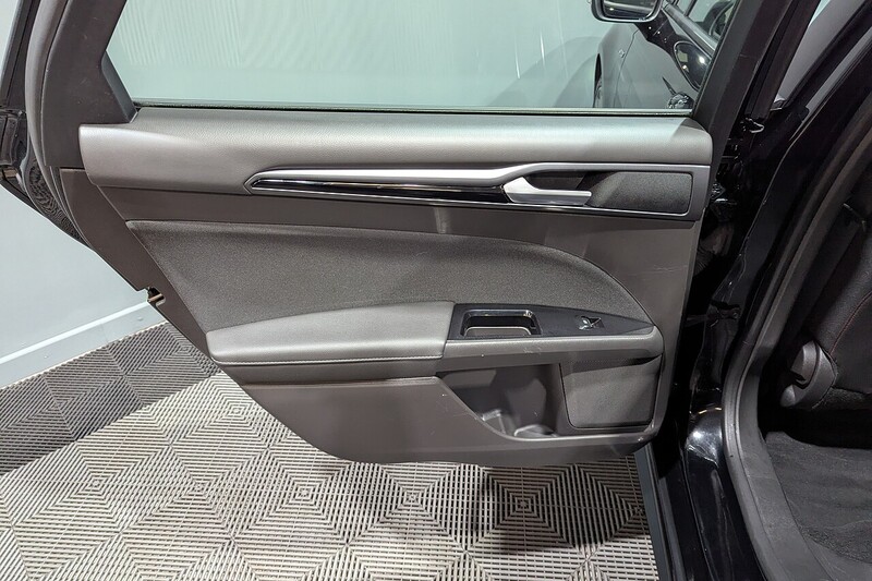 Used Ford Mondeo 2017 for sale - 76808354: Photo 33