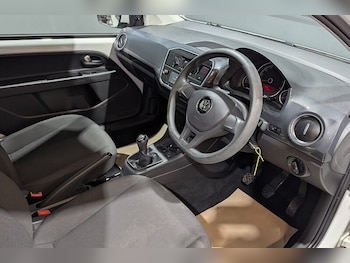Used Volkswagen up! 2016 for sale - 77234458: Photo