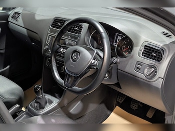 Used Volkswagen Polo 2017 for sale - 77276961: Photo