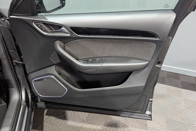 Used Audi Q3 2017 for sale - 76626820: Photo 25