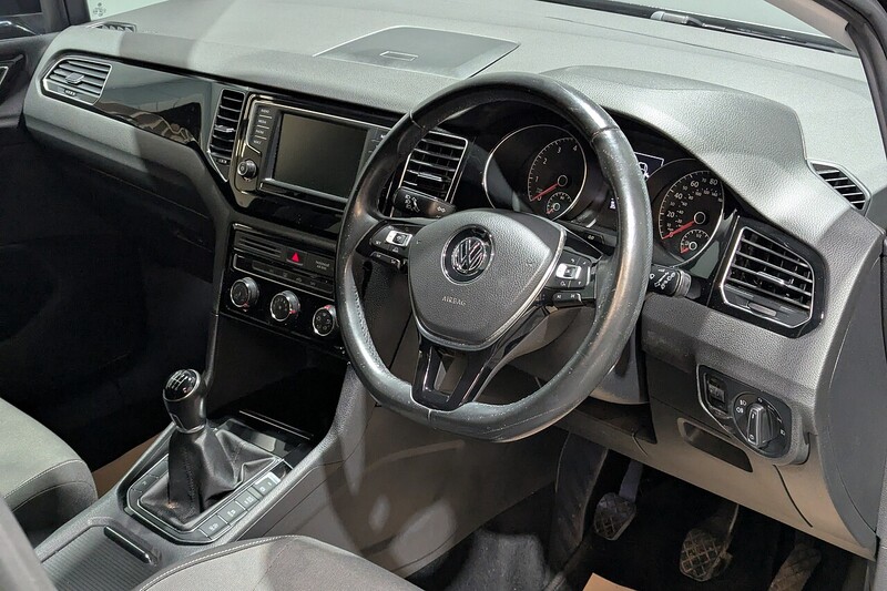 Used Volkswagen Golf SV 2016 for sale - 77129161: Photo 2