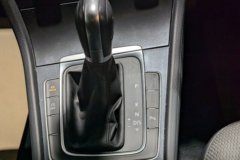 Used Volkswagen Golf 2018 for sale - 77153963: Photo 20