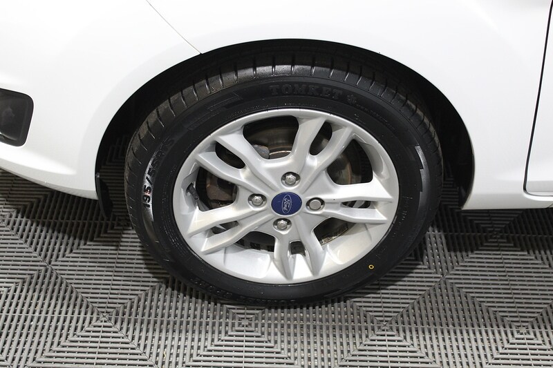 Used Ford Fiesta 2017 for sale - 76626827: Photo 12