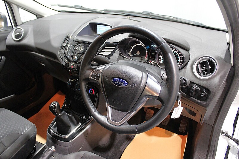 Used Ford Fiesta 2017 for sale - 76626827: Photo 2