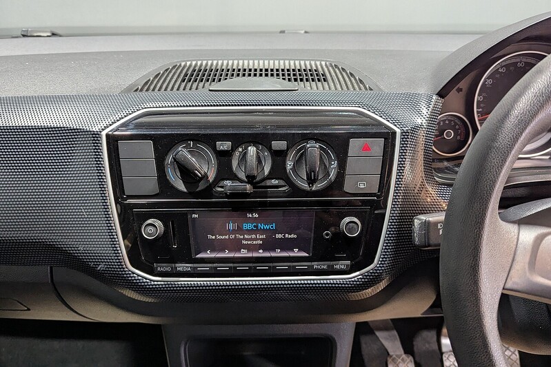 Used Volkswagen up! 2016 for sale - 76626818: Photo 16