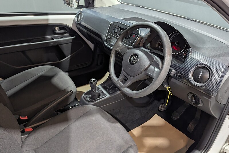 Used Volkswagen up! 2016 for sale - 76626818: Photo 2