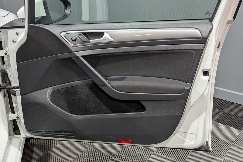 Used Volkswagen Golf 2016 for sale - 77535594: Photo 21