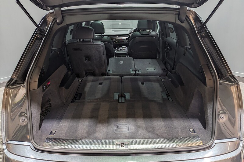 Used Audi Q7 2018 for sale - 76626821: Photo 44