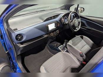 Used Toyota Yaris 2018 for sale - 78257478: Photo