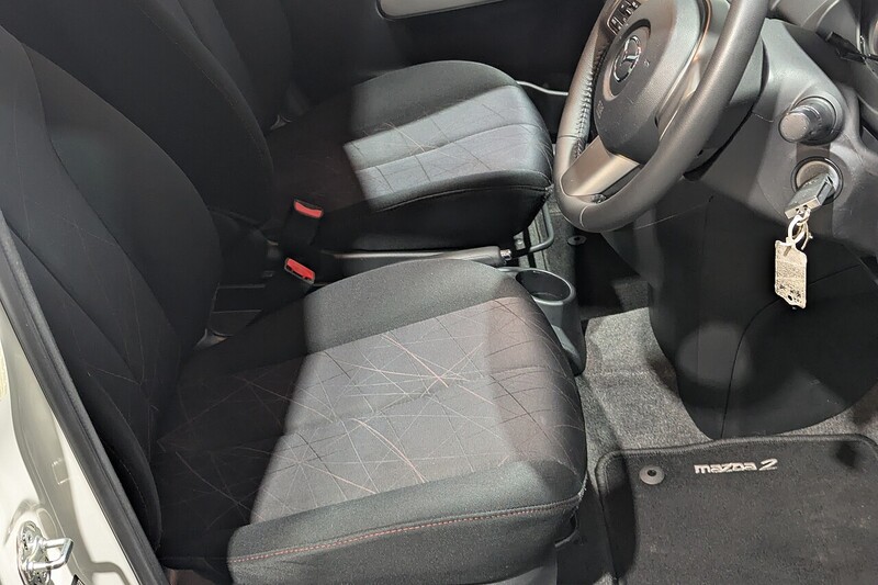 Used Mazda Mazda2 2013 for sale - 76740863: Photo 21