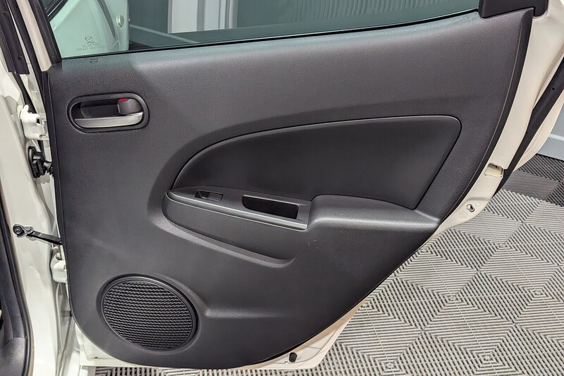 Used Mazda Mazda2 2013 for sale - 76740863: Photo 23