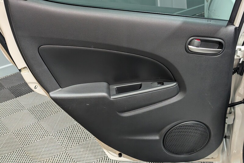 Used Mazda Mazda2 2013 for sale - 76740863: Photo 27