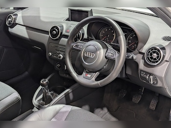 Used Audi A1 2013 for sale - 76808357: Photo