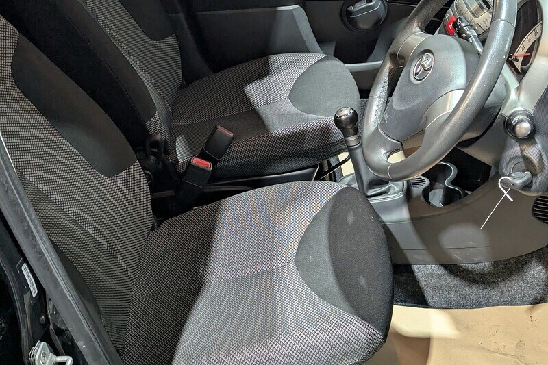 Used Toyota AYGO 2014 for sale - 76626824: Photo 15