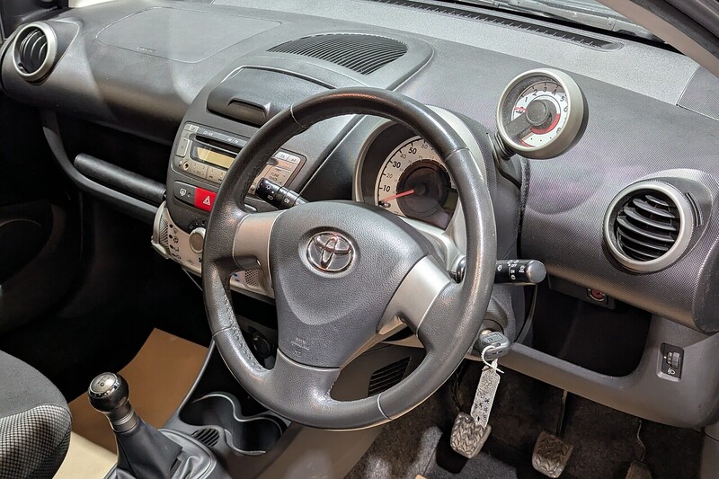 Used Toyota AYGO 2014 for sale - 76626824: Photo 2