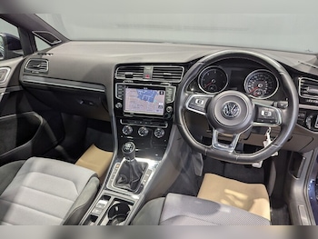 Used Volkswagen Golf 2016 for sale - 79434139: Photo